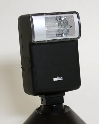 Braun Hobby 23B Electronic Flash Universal 35mm SLR film camera - Image 1 of 3