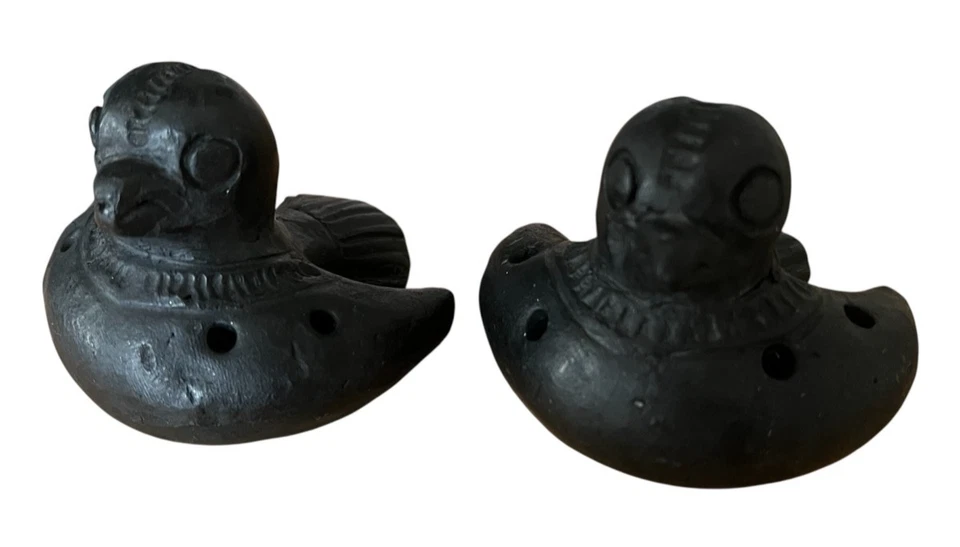 Juego De 2 Flauta Silbato Pájaro Arcilla Vintage Cerámica Negra Hecha A Mano Cerámica Foto 1 de 4