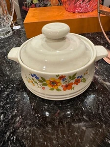 Vintage Sweet Flowers Bake Serve 'N Store Stoneware Small Casserole Dish 80's - Picture 1 of 6