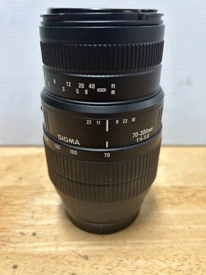 Sigma 70-300mm 4-5.6 Lens Minolta AF - Image 1 of 4