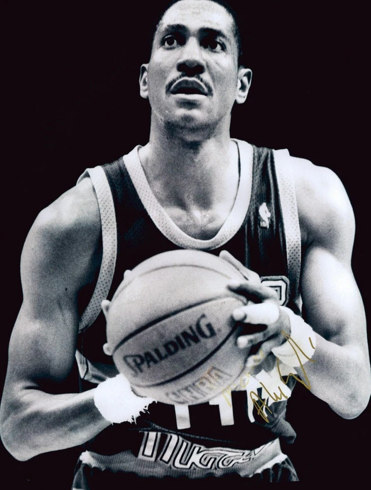 Фотография Denver Nuggets HOF Alex с автографом на английском языке 11x14 фотография - Изображение 1 из 1