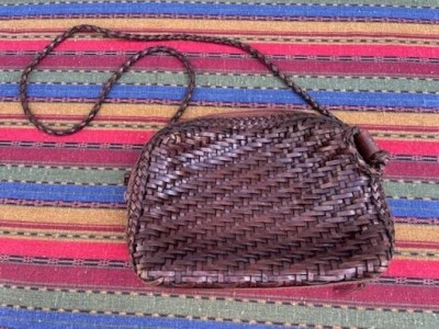 Bolso de Mano Bellini Hecho en Brasil Cuero Negro Tejido Cesta  Foto 1 de 4