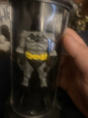 Traje DC Décadas de Batman Edad Moderna Batman Busto Edición Limitada Foto 1 de 3