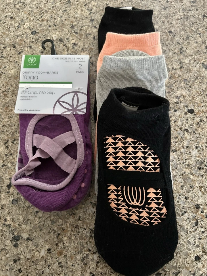 GAIAM 2-Pack Grippy Yoga Barre Athletic Socks Purple Size Womens 5-10 & Mens 4-9