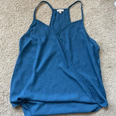 Camiseta sin mangas Lily White para mujer azul envolvente espalda cruzada - mediana  Foto 1 de 3