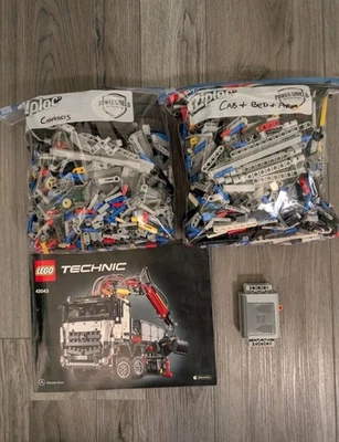 LEGO TECHNIC: Mercedes-Benz Arocs 3245 (42043) - Image 1 of 4