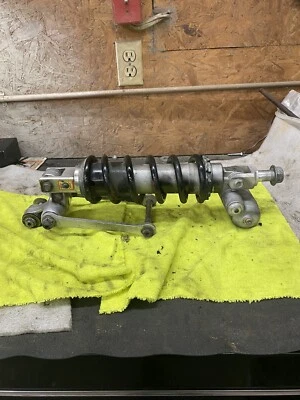 Elevador de suspensión de amortiguador trasero Suzuki GSXR 600 750 2001-2003 S61 Foto 1 de 4