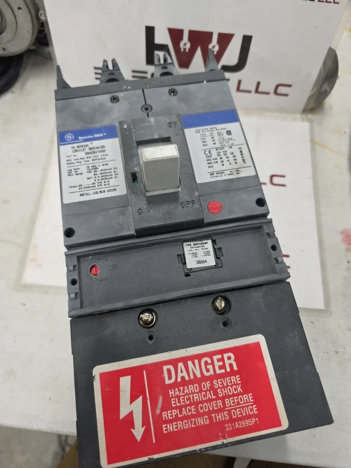 Disyuntor SPHA36AT0400 GE 400 Amp 600 voltios con enchufe de clasificación SRPG400A 350A  Foto 1 de 4