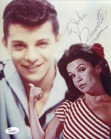 ANNETTE FUNICELLO HAND SIGNED 8x10 PHOTO      GORGEOUS POSE SIGNED TO JOHN   JSA Cover