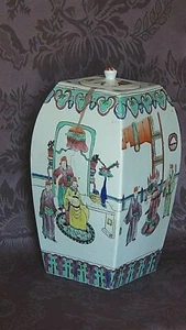 EARLY 20c CHINESE LARGE PORCELAIN COVERED PICTORAL JAR WITH A COURT SCENE 13"H - Picture 1 of 10