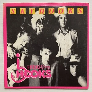 Skyhooks Hooked On Hooks Vinyl Record 7” 45 RPM K-8820 Mushroom Records 1982 - Picture 1 of 24