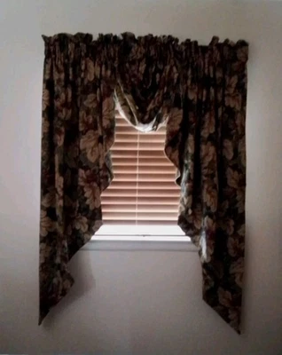 Juego de 3 cortinas Swag y cenefa multicolores Comfort Decor hechas en EE. UU. Foto 1 de 4