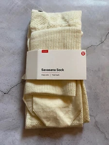 NWT Women’s Lululemon Savasana Socks Angel Wing Ivory Off White Size S/M - Picture 1 of 2