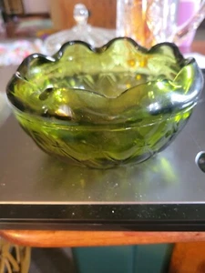 VTG Green Indiana Glass Bowl /Dish Duette Diamond Quilted - Picture 1 of 4