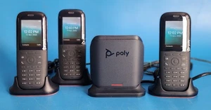 3 telefoni wireless Poly Rove 30 e stazione DECT a cella singola o doppia Poly Rove B2 - Foto 1 di 24