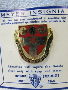 Cresta de Unidad - 218º Regimiento de Artillería de Campo - Pinback Solapa Pin Militar - Imagen 1 de 7