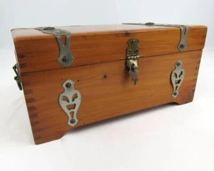 McGraw Box Company NY Cedar Chest w/ Side Handles 9.75" x 6"x 5" Lined Vintage - Picture 1 of 12