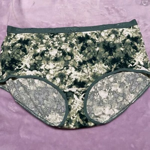 Cacique Women's panties Sizes 26/28 - Picture 1 of 6