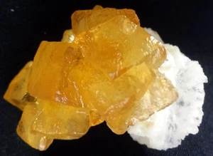 STUNNING YELLOW CALCITE CRYSTALS ON MATRIX MINERALS SPECIMENS - Picture 1 of 6
