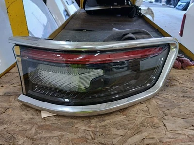 Luz trasera derecha pasajero Jeep Grand Wagoneer 2024 3079286 Foto 1 de 4