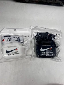 2 Apple AirPods Gen 1 et 2 blanc/noir étui porte-clés off neuf cordon Nike - Photo 1 sur 5
