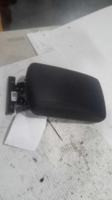 2017 Hyundai Tucson Center Console Lid Grey OEM Used NJ25-21736-542228 - Изображение 1 из 4