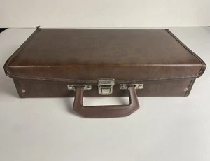 Vintage Vinyl Cassette Carrying Case - Picture 1 of 9