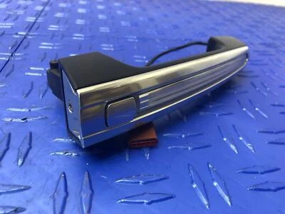 Cadillac CT6 2016-2020 manija de puerta exterior delantera trasera derecha con iluminación Foto 1 de 4