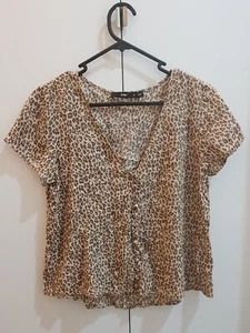 Sportsgirl, Womens Top, Size 8, Leopard Print Short Sleeve V-Neck Viscose 053455 - Picture 1 of 4