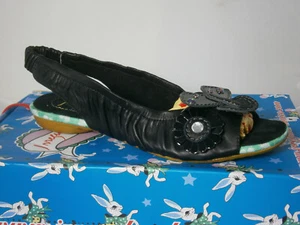 IRREGULAR CHOICE LOVE BIRDS BLACK SANDALS 6.5 7 9 LEATHER APPLIQUE AT VAMP GEMS - Picture 1 of 7