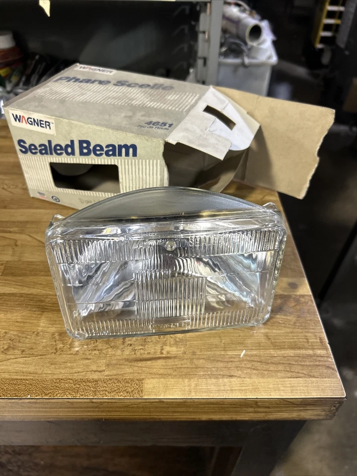 NUEVO FARO DE HAZ SELLADO WAGNER 4651, HAZ ALTO Foto 1 de 1