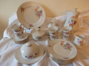 Porzellan Graf von Henneberg Illmenau Kaffee-/Tee Service 23teilig Blumen Bukett - Bild 1 von 12