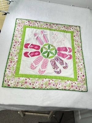 Edredón bebé colgante de pared ranas y chanclas rosa/verde 60"x62" bolsillo para colgar Foto 1 de 4