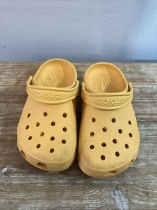 crocs Kids 1 J clogs Peachy Orange - Picture 1 of 5