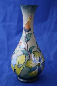 MOORCROFT HYPERICUM 17cm VASE - BOXED - Picture 1 of 9