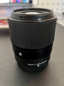 SIGMA 30mm F1.4 DC DN Contemporary C016 Aspherical Lens for Fujifilm X Mount - Picture 1 of 2