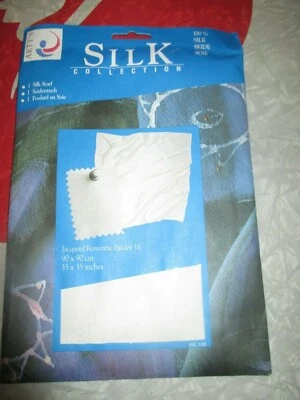 NUEVO EN PAQUETE BUFANDA PAISLEY 100 % SEDA EN BLANCO COLECCIÓN DE SEDA Arty's para pintar - 35" por 35" Foto 1 de 2