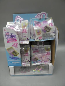 DISPLAY 16 VERSCHIEDENE PAAR ECHTE KLEINE SCHUHE IN TASCHEN + 2 BONUS PAAR NEU - Bild 1 von 2