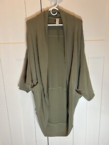 Athleta Ethereal Cocoon Wrap Women's L/XL Olive Green Open Athleisure 980125-03