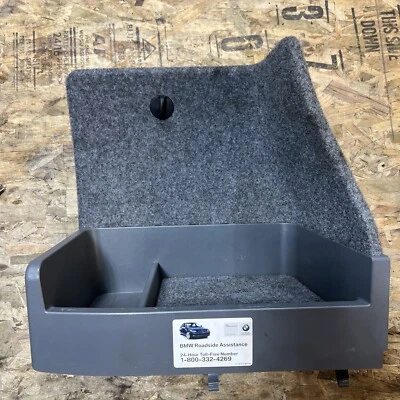 Оригинальный лоток для аккумулятора седана 2010 BMW 335xi 335i 328i 328xi E90 51477070520 - Изображение 1 из 4