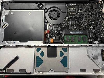 ❌APPLE MacBook Pro 13" A1278 2008 CORE 2 Duo 2.00GHz 2GB *NOT A COMPLETE UNIT* - Image 1 of 4