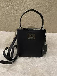DKNY Blanca Bucket Crossbody Bolso Bolso MSRP $228 - Imagen 1 de 2