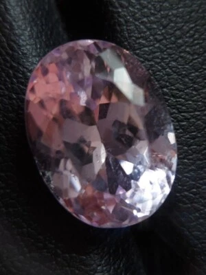 High quality Kunzite Gemstone - Faceted natural Spodumene 11.45 CTS  - Image 1 of 4
