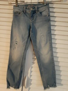 Justice size 7 Mid Rise super skinny destroyed jean - Picture 1 of 3