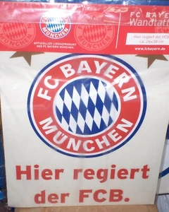 FC BAYERN MÜNCHEN WANDTATTOO 3 Sterne ca. 26 x 38 cm FCB Neu,OVP,LIZENZ,RAR - Bild 1 von 1