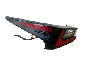 LEXUS 21-25 IS500 IS300 IS350 OEM REAR LEFT OUTER LIGHT BRAKE TAILLIGHT LAMP - Foto 1 di 14