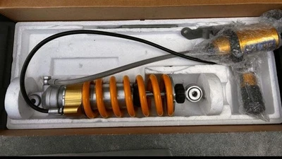 Amortiguador trasero Ohlins YA042 para Yamaha FZ1 / FZ8 / Fazer 8 Foto 1 de 4