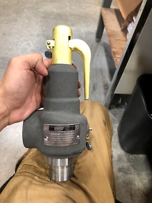 Consolidated 1543-G3 Safety Relief Valve 1-1/4" - Image 1 of 4