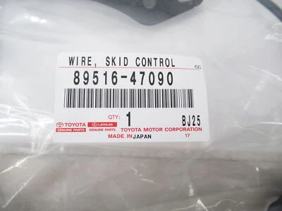 Chicote de fios ABS traseiro genuíno OEM Toyota 89516-47090 passageiro destro 2011-15 Prius - Imagem 1 de 2