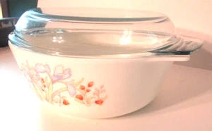 Vintage Pyrex Blue Iris Casserole Bowl with Lid England 2 QT - Picture 1 of 16